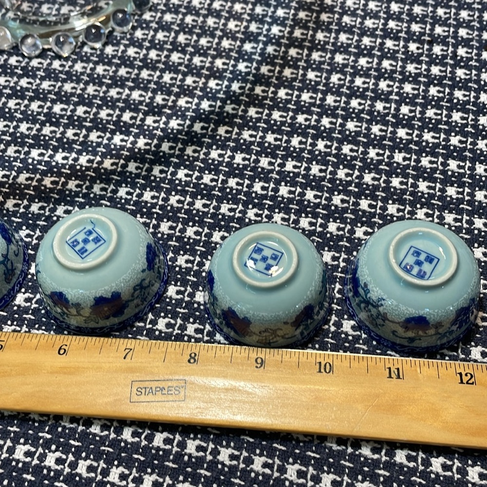 Tea cups - Picture 7 of 9